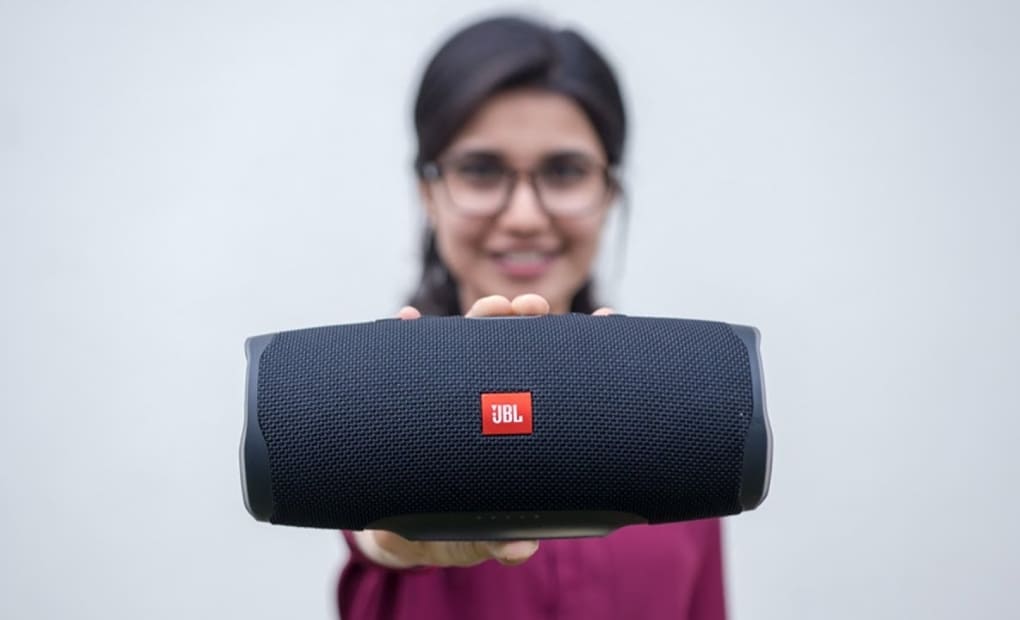 مروری بر اسپیکر JBL Charge 4