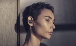 معرفی هدفون | Bang and Olufsen Beoplay EQ